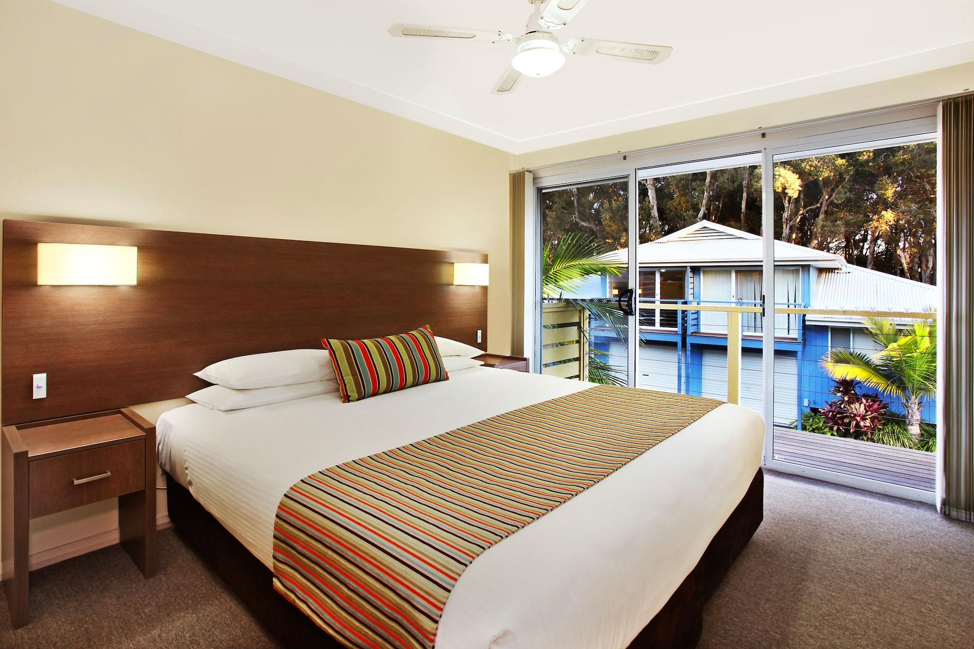 Flynns On Surf Beach Villas Порт-Маккуори Экстерьер фото