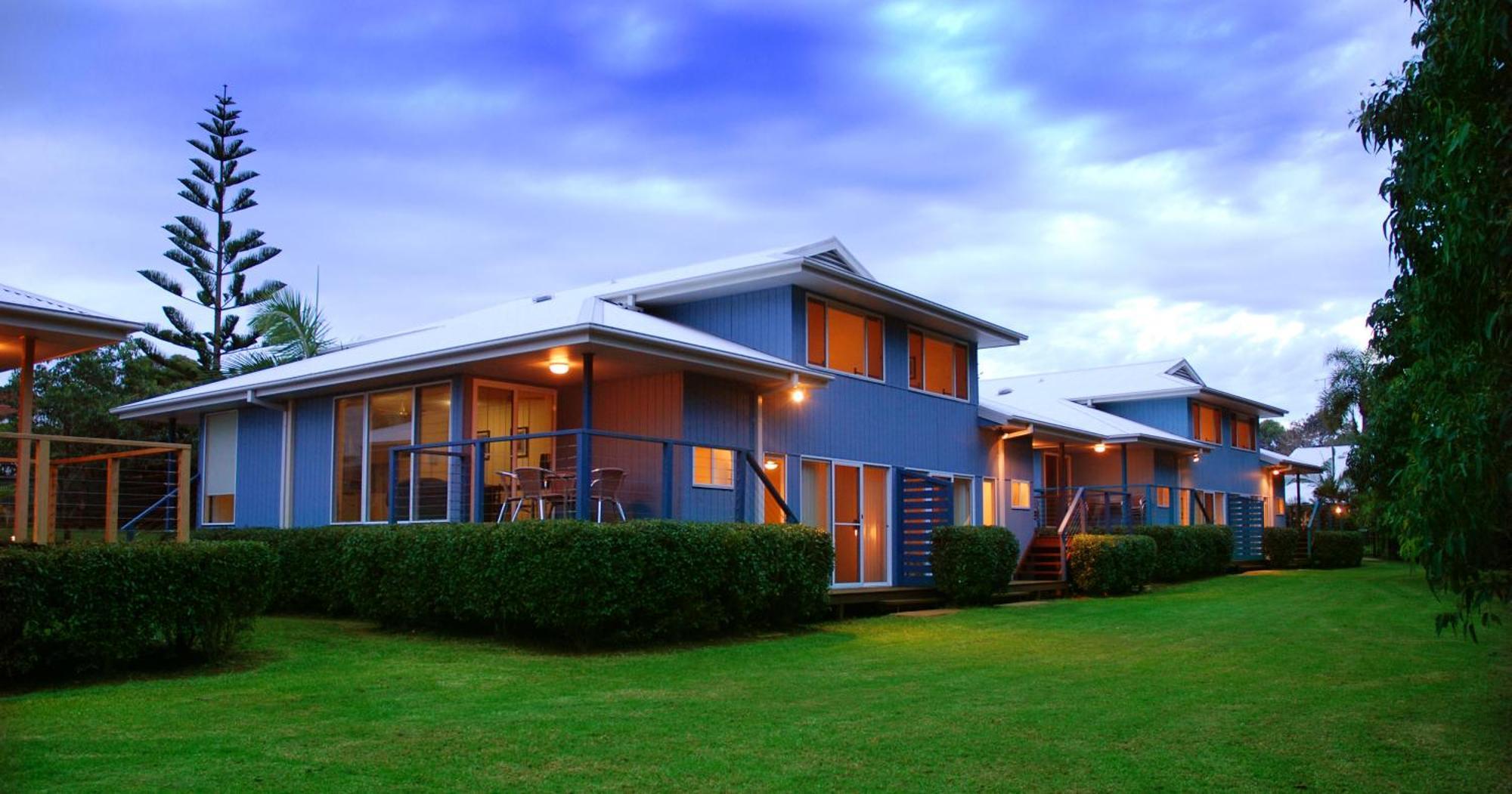 Flynns On Surf Beach Villas Порт-Маккуори Экстерьер фото