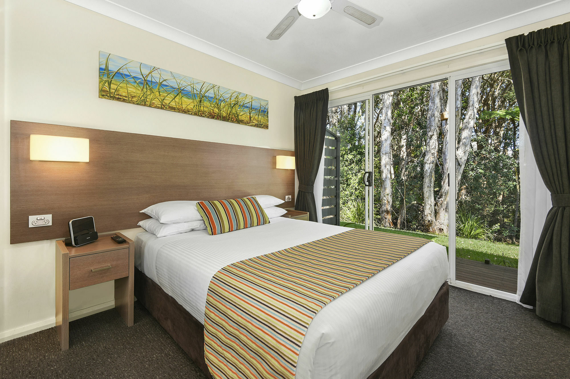 Flynns On Surf Beach Villas Порт-Маккуори Экстерьер фото